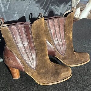 UGG Women's Brown Suede Ankle Boots